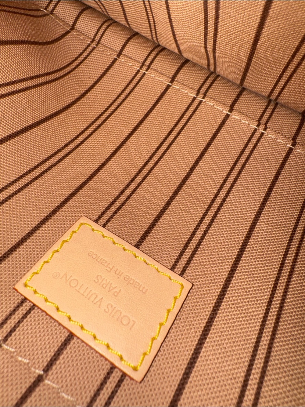 Louis Vuitton Wristlet Pouch - Picture 6 of 6